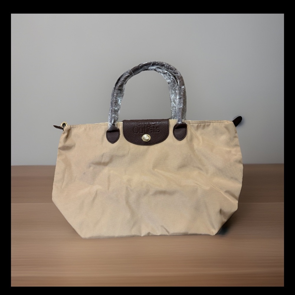 Tangers Outlet Club Turlock Beige Shopping Zip Tote Bag with Brown Accents : NEW